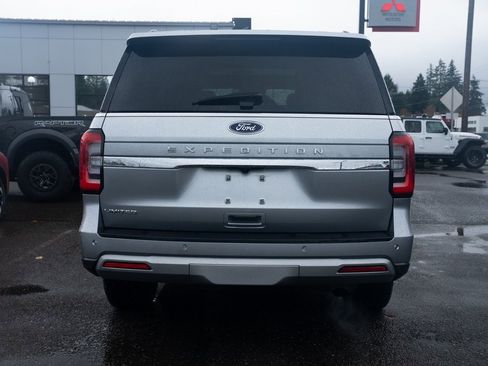 Used 2024 Ford Expedition Limited image 5