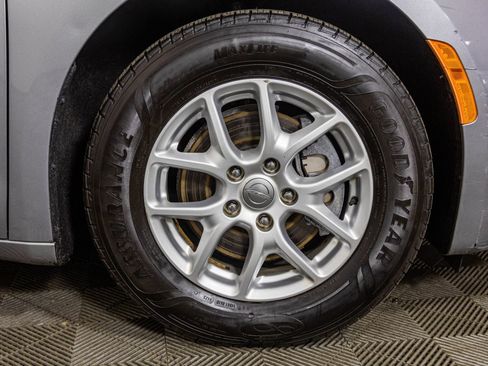 Used 2020 Chrysler Voyager LX FWD image 47