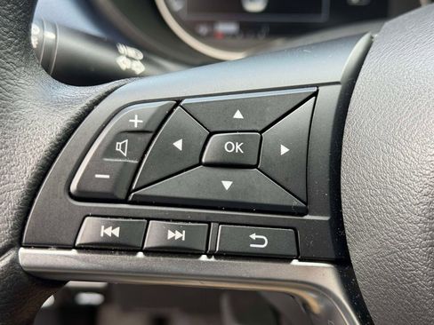 Certified 2025 Nissan Versa SV w/ Trunk Package image 19