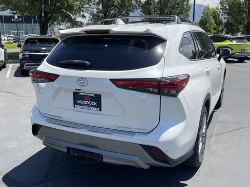 Used 2021 Toyota Highlander Platinum AWD/4WD image 8