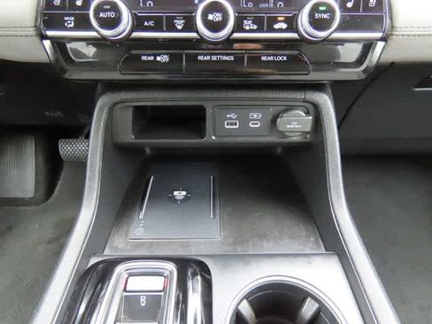 Used 2023 Honda Pilot Elite image 26