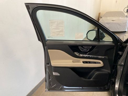 New 2025 Lincoln Corsair Reserve w/ Jet Appearance Package image 14