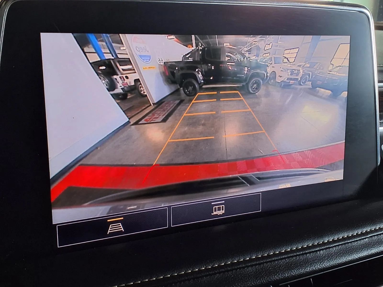 Used 2021 Chevrolet Suburban Premier AWD/4WD image 21
