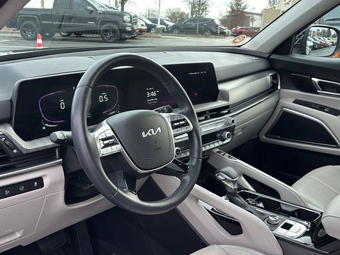 Used 2023 Kia Telluride EX image 23