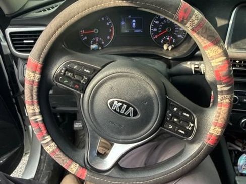 Used 2018 Kia Optima LX FWD image 6