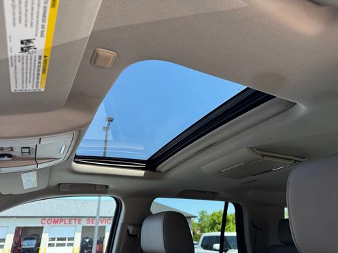 Used 2016 Chevrolet Tahoe LTZ AWD/4WD image 18