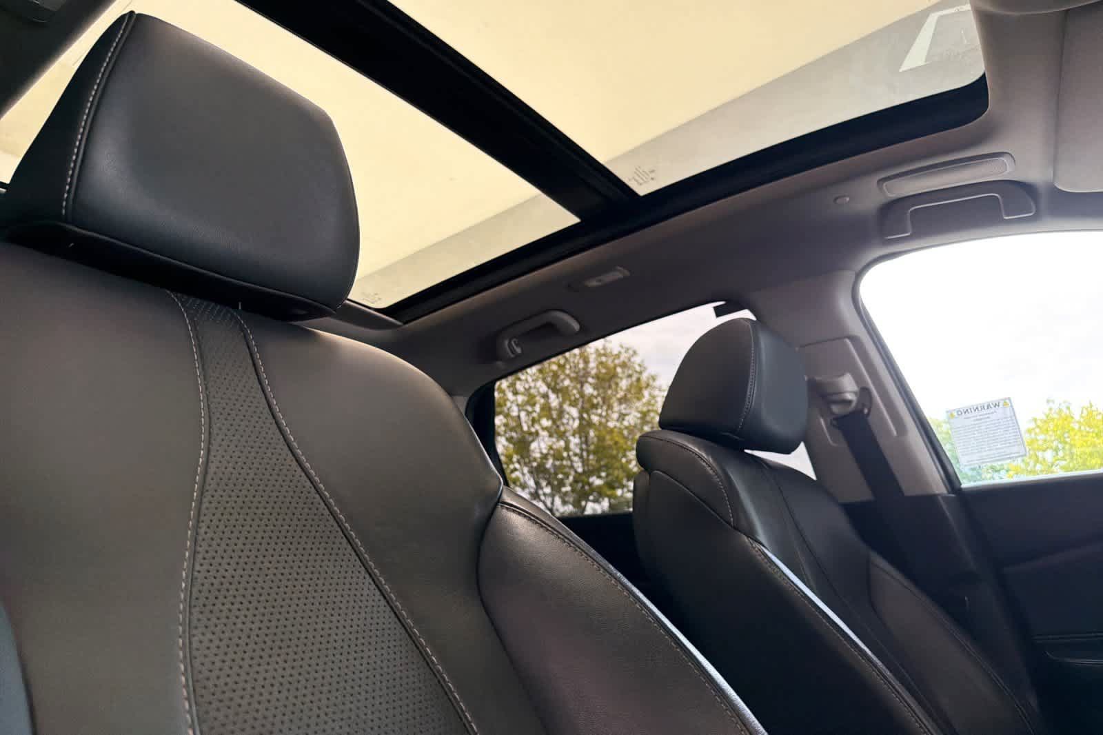 Used 2019 Acura RDX w/ Technology Package AWD/4WD image 18