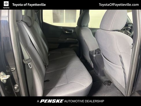 Used 2019 Toyota Tacoma TRD Sport w/ Technology Package image 8