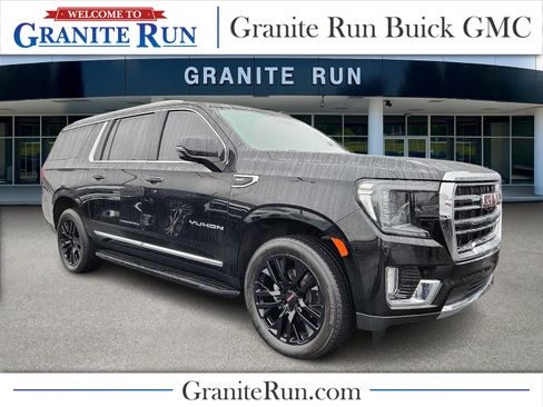 Used 2023 GMC Yukon XL SLT w/ SLT Premium Package image 1