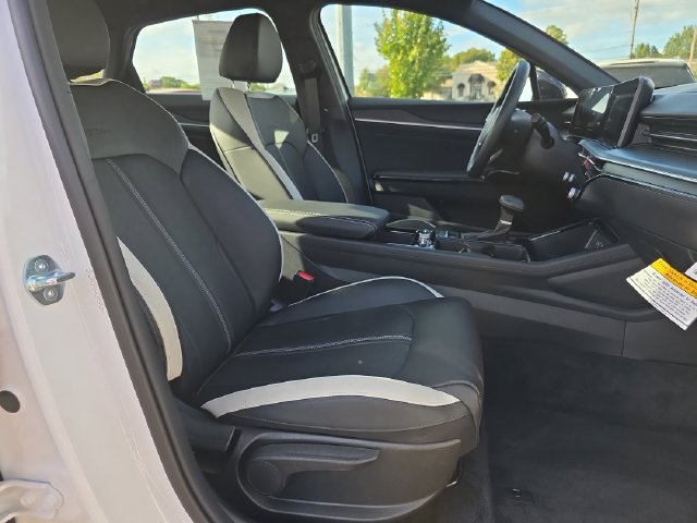 Used 2025 Kia K5 GT-Line AWD/4WD image 15