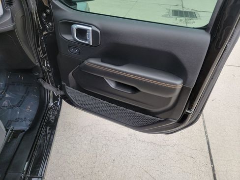 Used 2025 Jeep Wrangler Sahara w/ Technology Group image 13