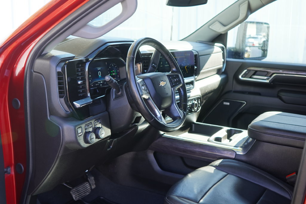 Used 2024 Chevrolet Silverado 3500 LTZ w/ LTZ Convenience Package AWD/4WD image 13