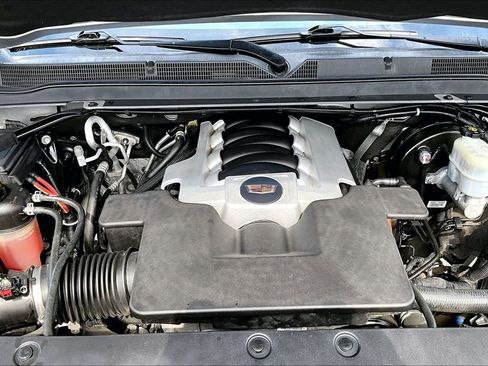 Used 2020 Cadillac Escalade 2WD image 32