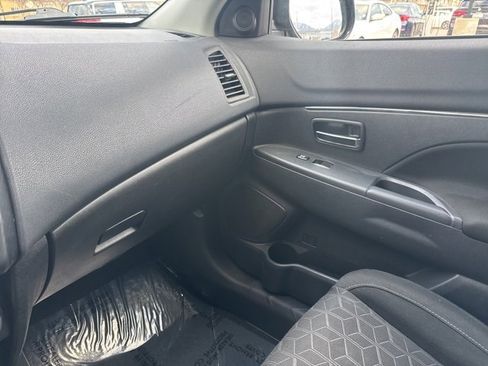 Used 2022 Mitsubishi Outlander Sport ES image 16