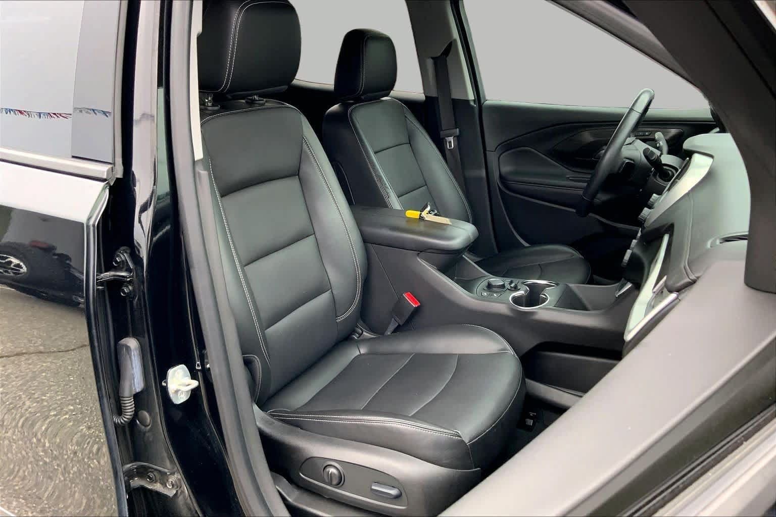 Used 2022 GMC Terrain SLT w/ Infotainment Package II FWD image 8