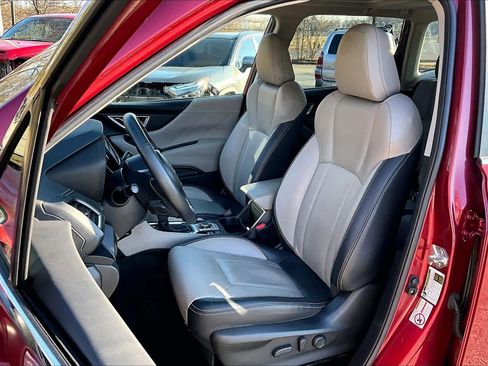 Used 2019 Subaru Forester Limited image 8