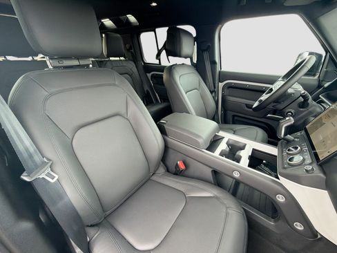 New 2026 Land Rover Defender 110 X-Dynamic SE AWD/4WD image 14