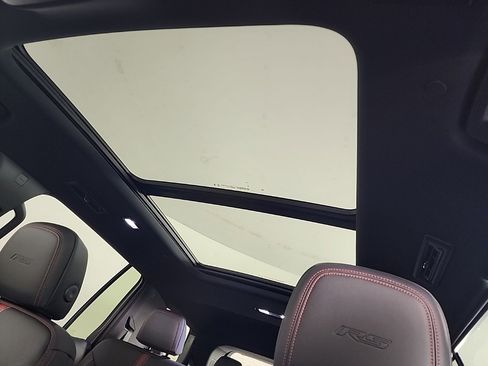 New 2026 Chevrolet Traverse RS w/ LPO, Floor Liner Package image 18