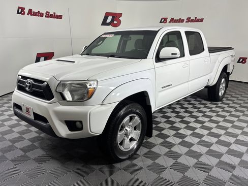 Used 2014 Toyota Tacoma 4x4 Double Cab image 2