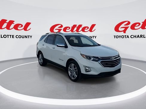 Used 2018 Chevrolet Equinox Premier image 2