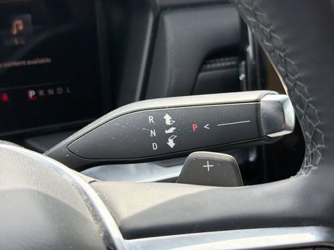 Used 2026 GMC Terrain Elevation w/ Elevation Premium Package FWD image 23