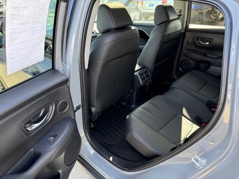 Certified 2025 Acura ADX Base image 16