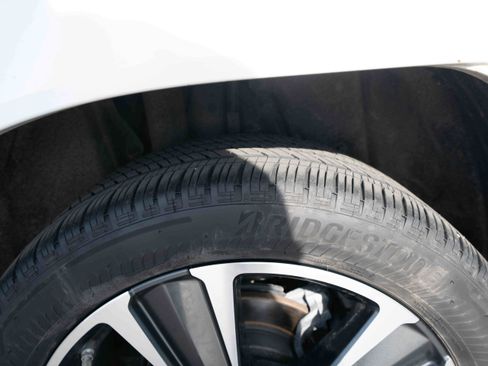 Used 2022 Lexus UX 250h w/ Premium Package image 30