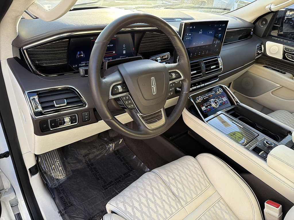 Used 2023 Lincoln Navigator L Black Label AWD/4WD image 9