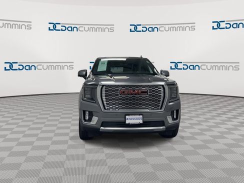 Used 2021 GMC Yukon Denali w/ Denali Premium Package AWD/4WD image 3