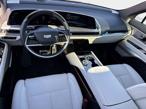 Certified 2026 Cadillac Vistiq Sport w/ LPO, Floor Liner Package image 2