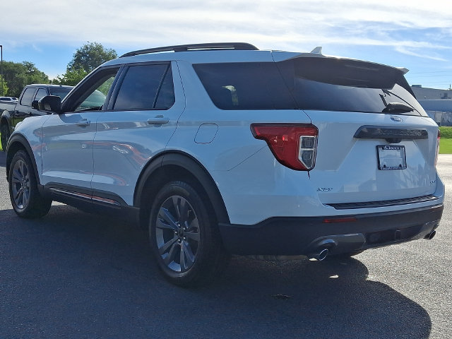 Used 2023 Ford Explorer XLT w/ Equipment Group 202A AWD/4WD image 7