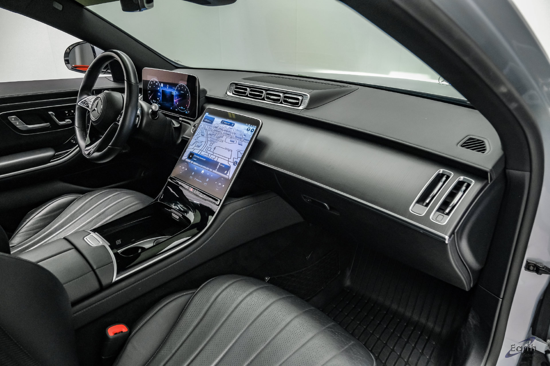 Used 2022 Mercedes-Benz S 580 4MATIC Sedan w/ AMG Line Package image 56