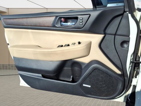 Used 2016 Subaru Outback 2.5i Limited image 25