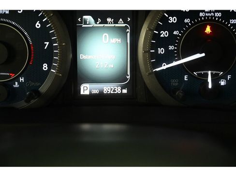 Used 2018 Toyota Sienna XLE image 36