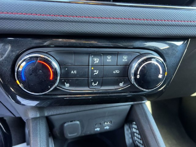 Used 2024 Chevrolet TrailBlazer RS FWD image 30