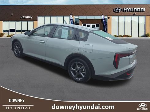 Used 2025 Kia K4 FWD image 3