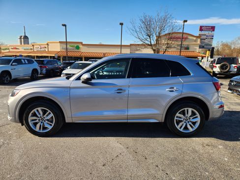 Used 2023 Audi Q5 2.0T Premium w/ Convenience Package image 5