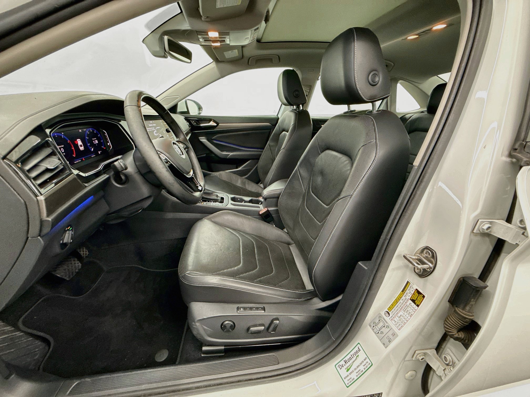 Used 2019 Volkswagen Jetta SEL Premium FWD image 13
