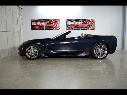 Used 2015 Chevrolet Corvette Stingray Convertible w/ 2LT Preferred Equipment Group RWD image 26