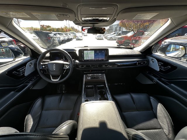 Certified 2025 Lincoln Aviator Reserve w/ Equipment Group 201A AWD/4WD image 16