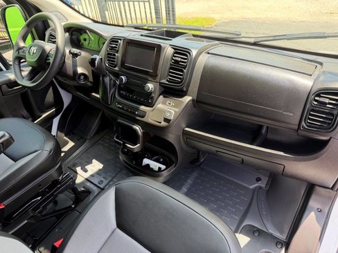 Used 2025 RAM ProMaster 2500 w/ Convenience Group FWD image 20