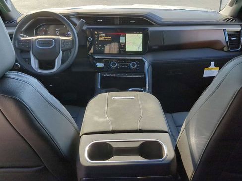 Used 2024 GMC Sierra 2500 Denali w/ Denali Reserve Package image 25