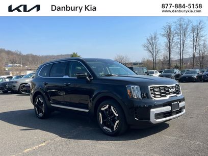 Used 2024 Kia Telluride S w/ S Sunroof Package
