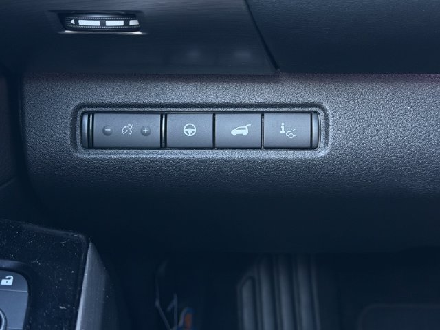 Used 2024 Nissan Pathfinder Platinum AWD/4WD image 25