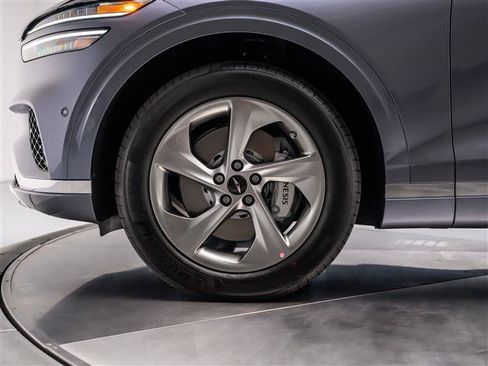 New 2026 Genesis GV70 2.5T Advanced AWD/4WD image 12