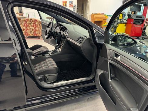 Used 2020 Volkswagen GTI S image 14