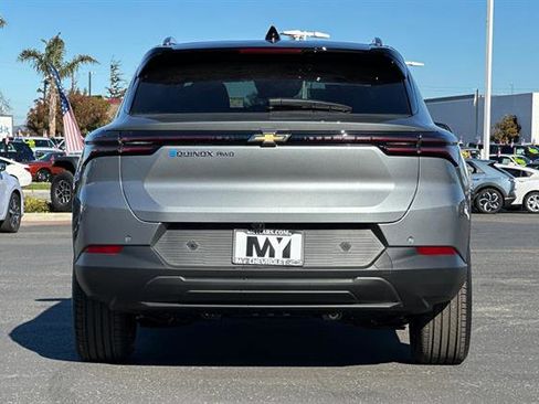 New 2026 Chevrolet Equinox EV LT image 5