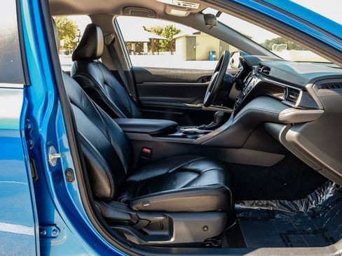 Used 2020 Toyota Camry LE image 37