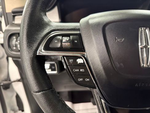 Used 2022 Lincoln Nautilus FWD image 19