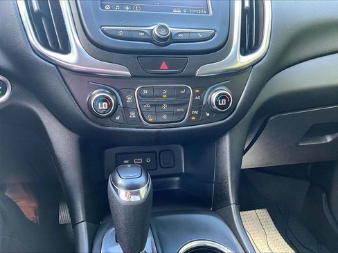 Used 2021 Chevrolet Equinox LT AWD/4WD image 26
